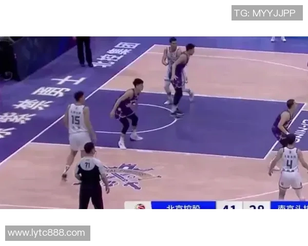 南京街舞队的盯防体系解析与街舞战术的深度探讨